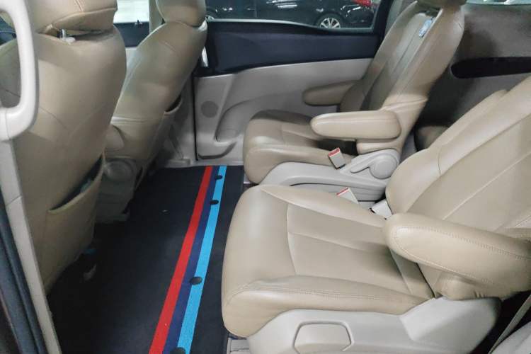 Used Buick GL8 2018 28T Comfort Model China VI Standard Interior 4
