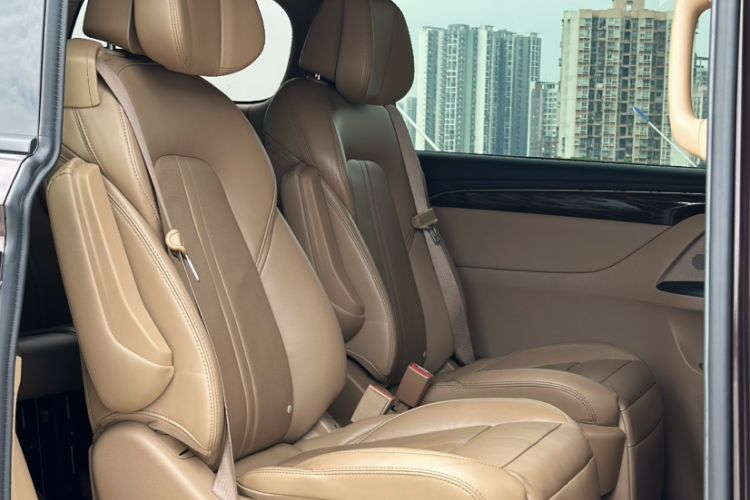 Used Buick GL8 2018 ES 28T Luxury Model China VI Standard Interior 4