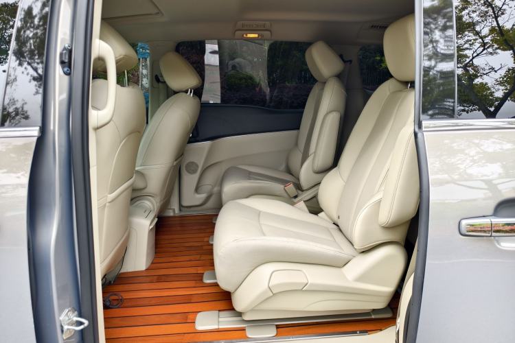 Used Buick GL8 2018 28T Luxury Model China VI Standard Interior 4