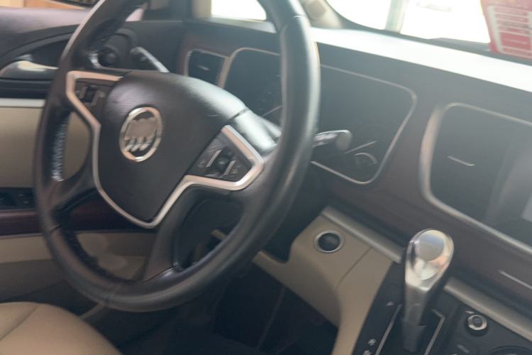 Used Buick GL8 2018 28T Luxury Model China VI Standard Interior 8