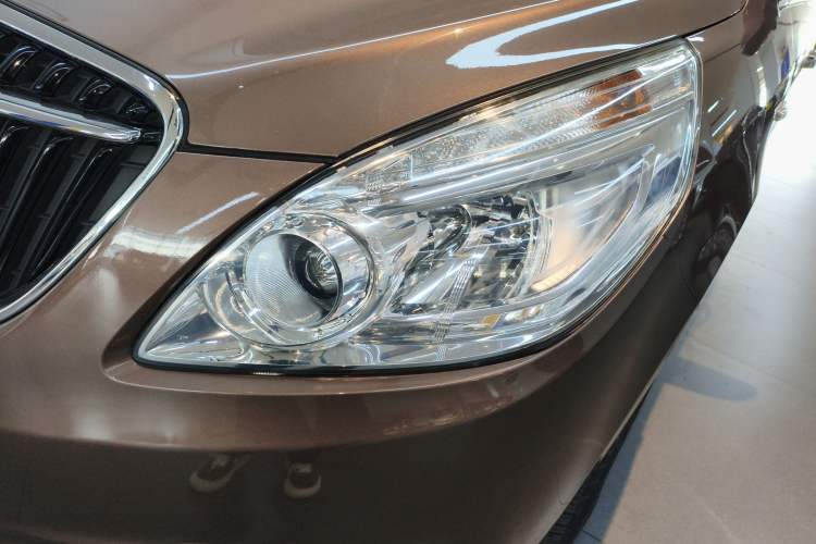 Used Buick GL8 2018 28T Prestige Version China VI Standard Left Front Headlight
