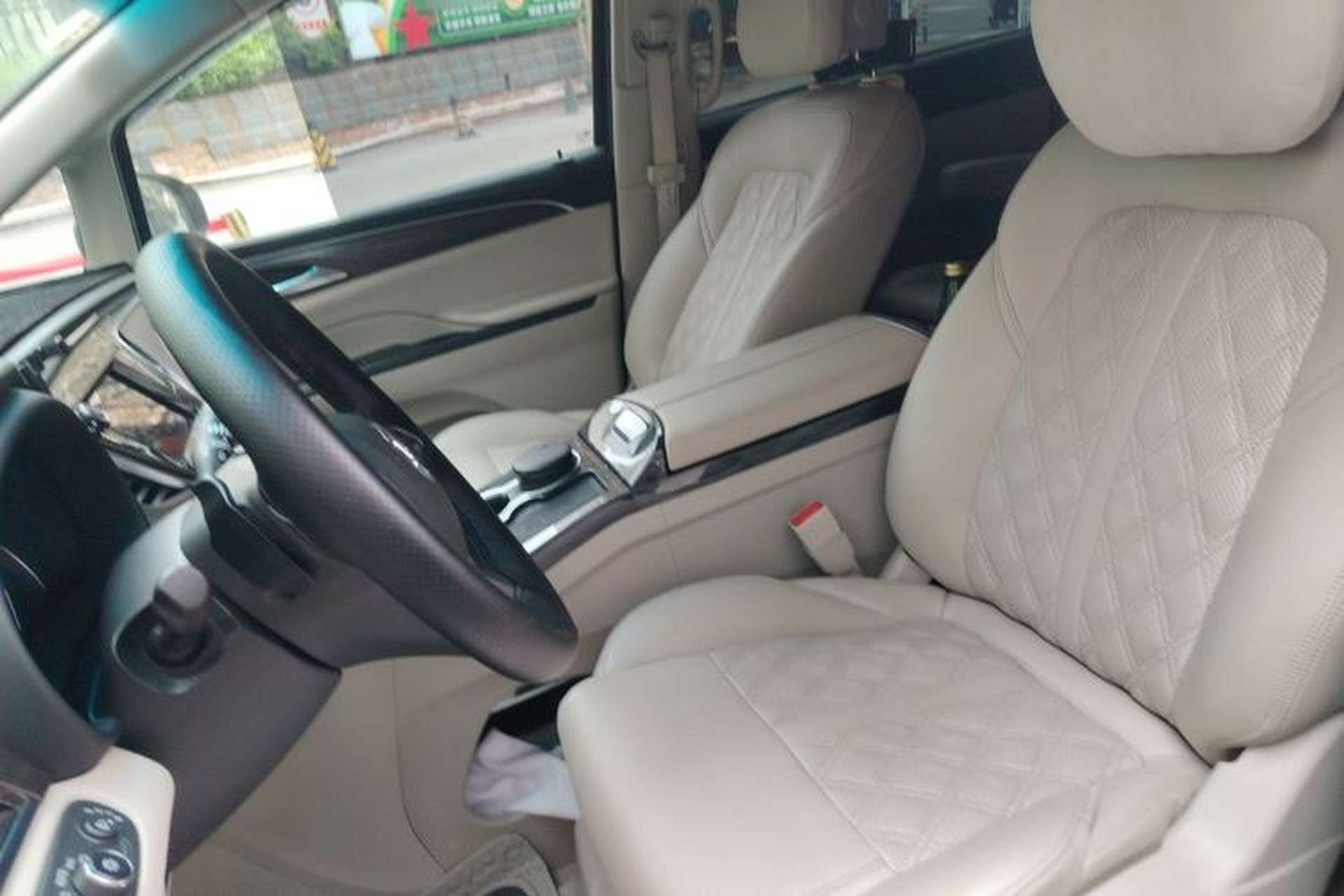 Used Buick GL8 2018 ES 28T Comfort Model China VI Standard Left Front Seat