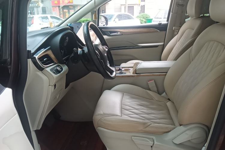 Used Buick GL8 2018 ES 28T Comfort Model China VI Standard Left Front Seat