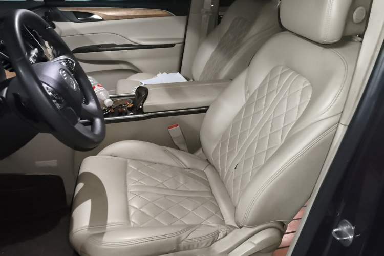 Used Buick GL8 2018 ES 28T Comfort Model China VI Standard Left Front Seat