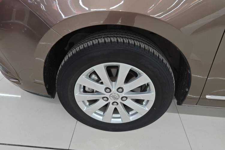 Used Buick GL8 2018 28T Luxury Model China VI Standard Left Front Wheel Hub