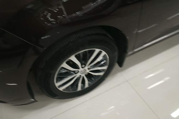 Used Buick GL8 2018 ES 28T Flagship Model China VI Standard Left Front Wheel Hub