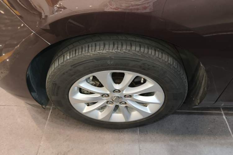 Used Buick GL8 2018 ES 28T Comfort Model China VI Standard Left Front Wheel Hub