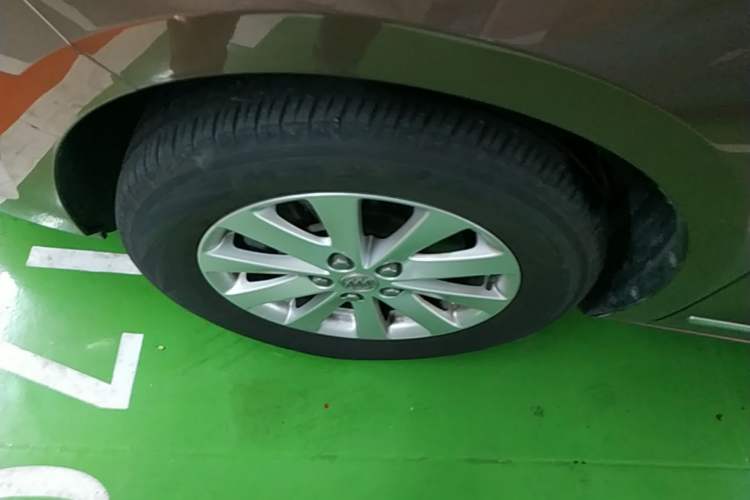 Used Buick GL8 2018 28T Luxury Model China VI Standard Left Front Wheel Hub