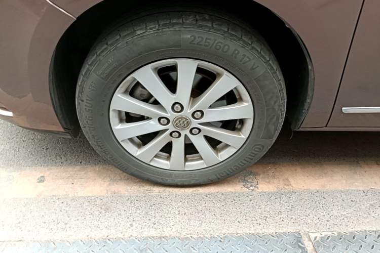 Used Buick GL8 2018 28T Luxury Model China VI Standard Left Front Wheel Hub