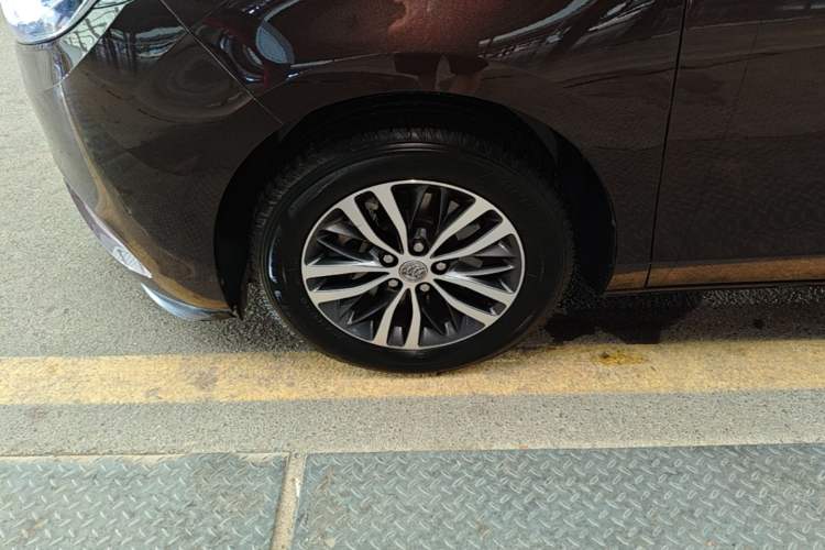 Used Buick GL8 2018 ES 28T Luxury Model China VI Standard Left Front Wheel Hub