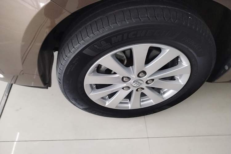 Used Buick GL8 2018 28T Luxury Model China VI Standard Left Front Wheel Hub