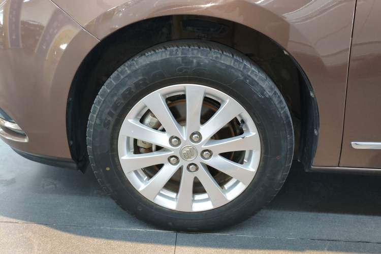 Used Buick GL8 2018 28T Prestige Version China VI Standard Left Front Wheel Hub