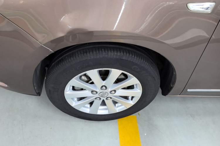 Used Buick GL8 2018 28T Luxury Model China VI Standard Left Front Wheel Hub