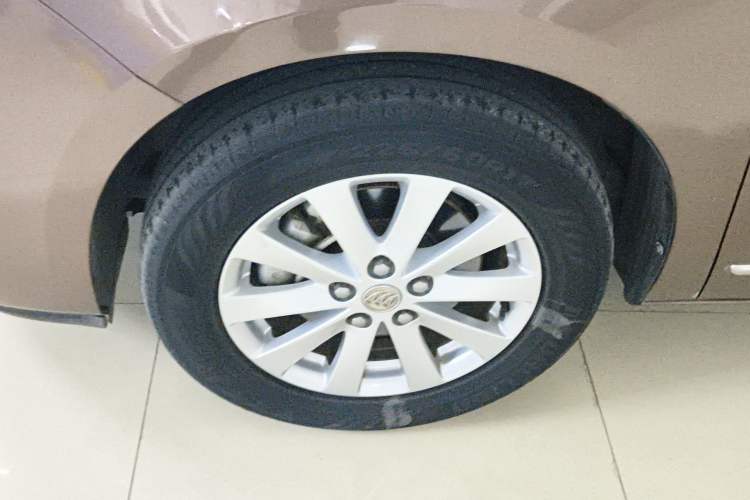 Used Buick GL8 2018 28T Luxury Model China VI Standard Left Front Wheel Hub