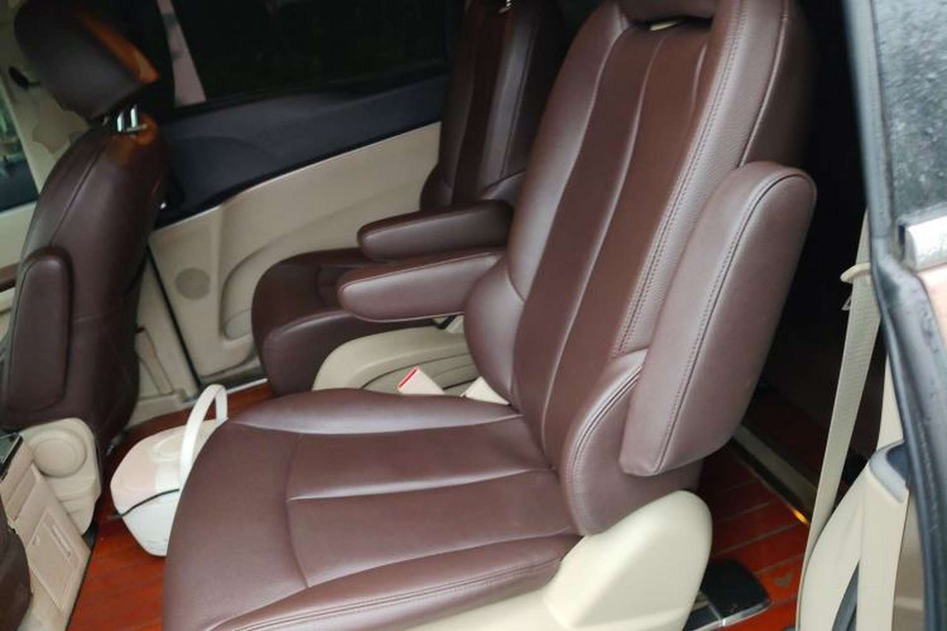 Used Buick GL8 2018 28T Comfort Model China VI Standard Left Rear Seat
