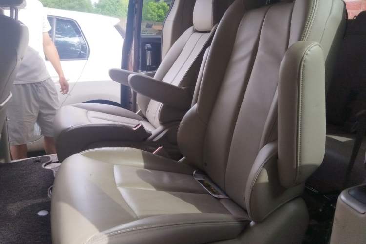 Used Buick GL8 2018 28T Luxury Model China VI Standard Left Rear Seat