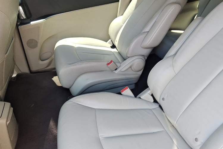 Used Buick GL8 2018 28T Luxury Model China VI Standard Left Rear Seat