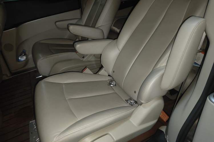 Used Buick GL8 2018 28T Luxury Model China VI Standard Left Rear Seat