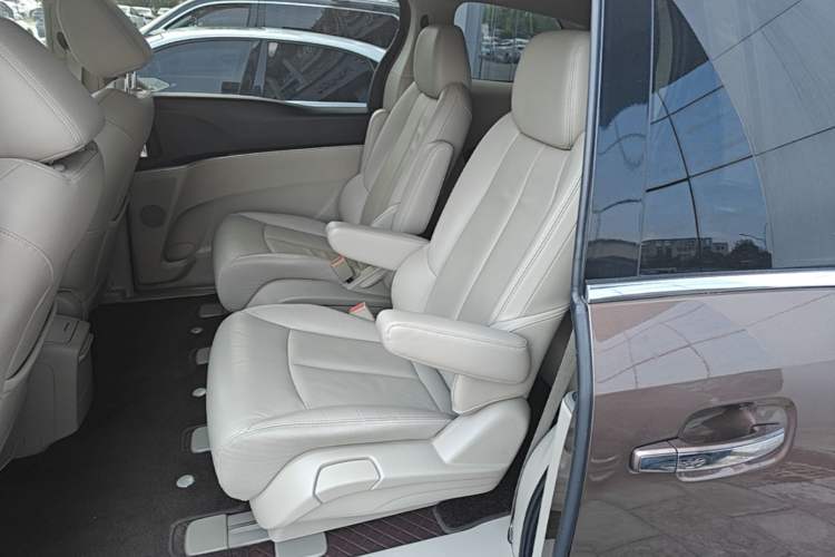 Used Buick GL8 2018 28T Prestige Version China VI Standard Left Rear Seat