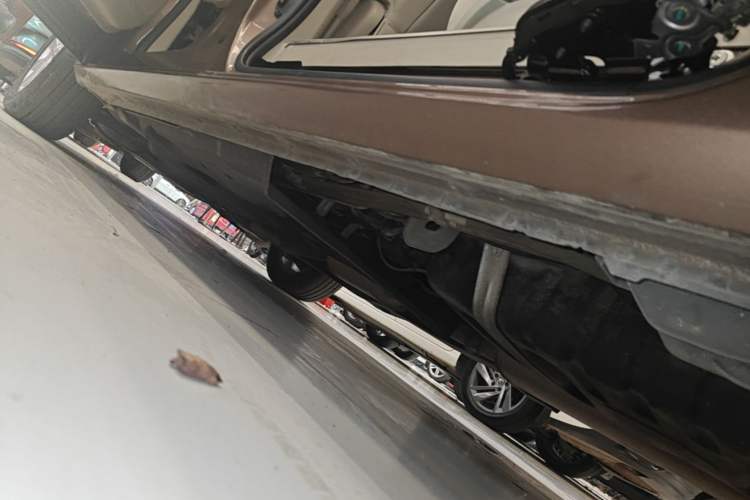 Used Buick GL8 2018 28T Luxury Model China VI Standard Left Side Sill