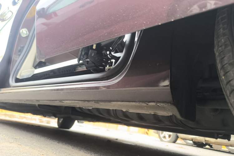 Used Buick GL8 2018 ES 28T Comfort Model China VI Standard Left Side Sill