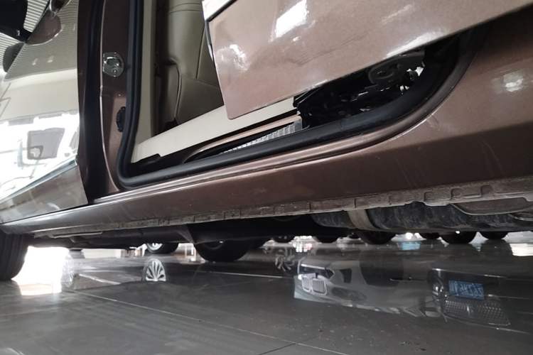 Used Buick GL8 2018 28T Prestige Version China VI Standard Left Side Sill