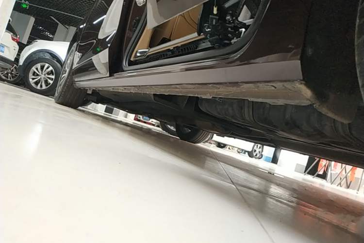 Used Buick GL8 2018 ES 28T Luxury Model China VI Standard Left Side Sill