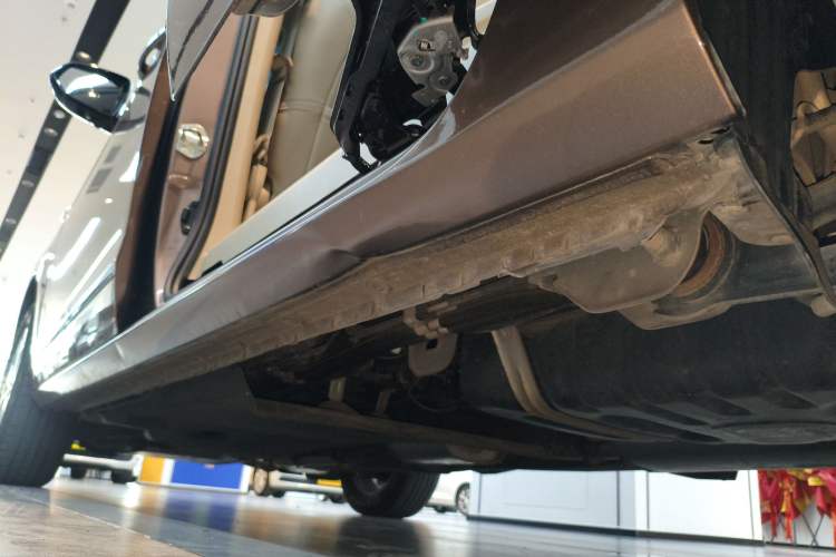 Used Buick GL8 2018 28T Prestige Version China VI Standard Left Side Sill