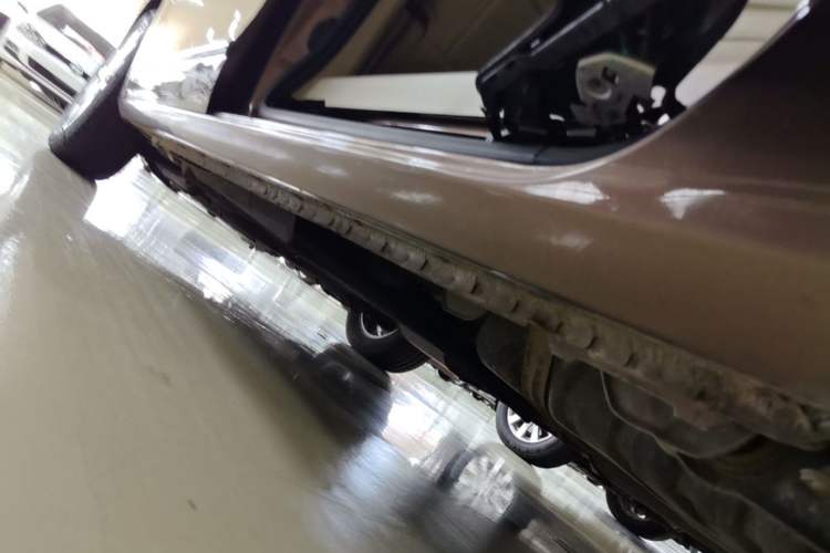 Used Buick GL8 2018 28T Luxury Model China VI Standard Left Side Sill