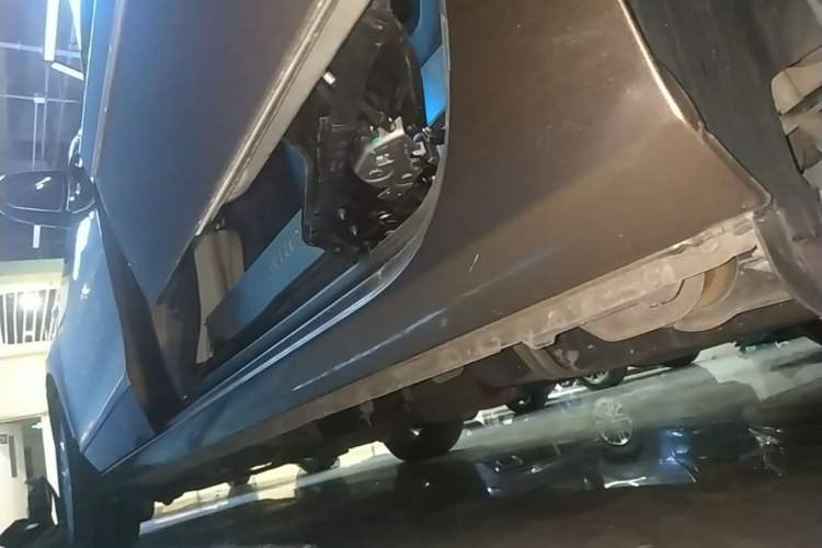 Used Buick GL8 2018 28T Luxury Model China VI Standard Left Side Sill