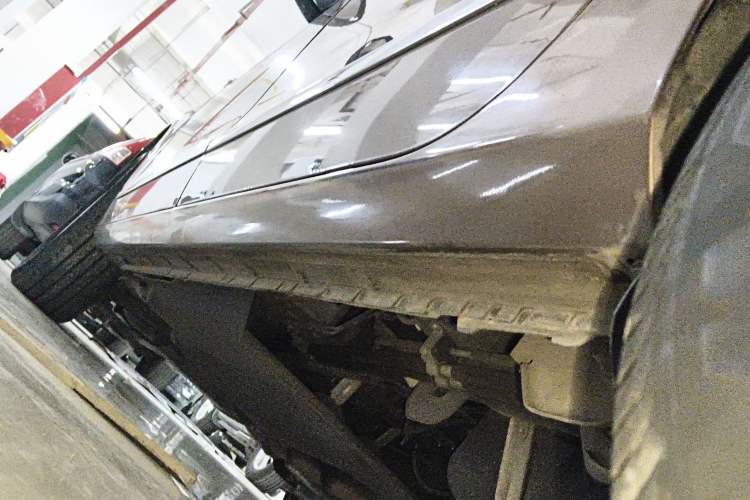 Used Buick GL8 2018 28T Luxury Model China VI Standard Left Side Sill