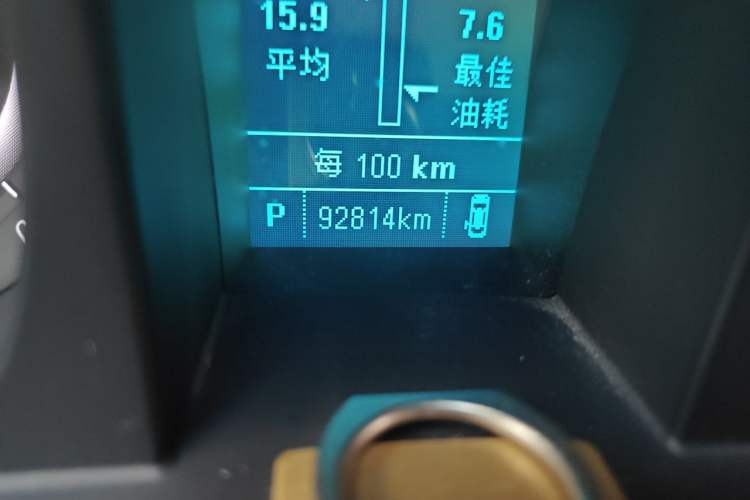 Used Buick GL8 2018 28T Luxury Model China VI Standard Odometer Close Up