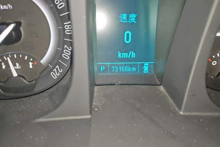 Used Buick GL8 2018 28T Prestige Version China VI Standard Odometer Close Up