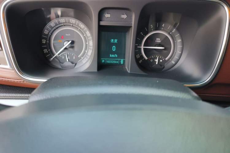Used Buick GL8 2018 28T Prestige Version China VI Standard Odometer Close Up