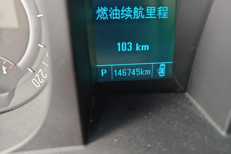 Used Buick GL8 2018 28T Luxury Model China VI Standard Odometer Close Up