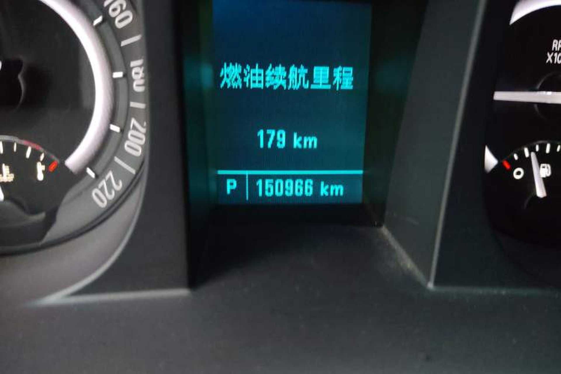 Used Buick GL8 2018 28T Comfort Model China VI Standard Odometer Close Up