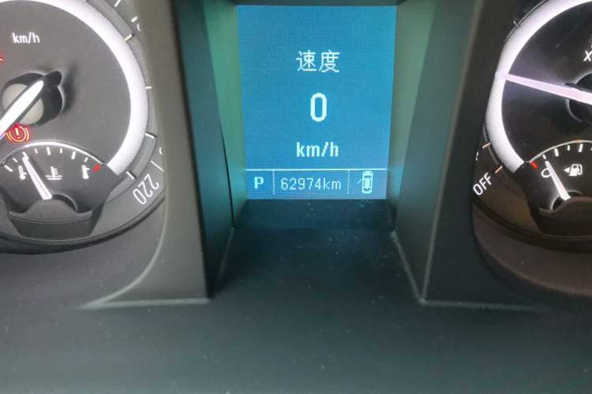 Used Buick GL8 2018 28T Luxury Model China VI Standard Odometer Close Up