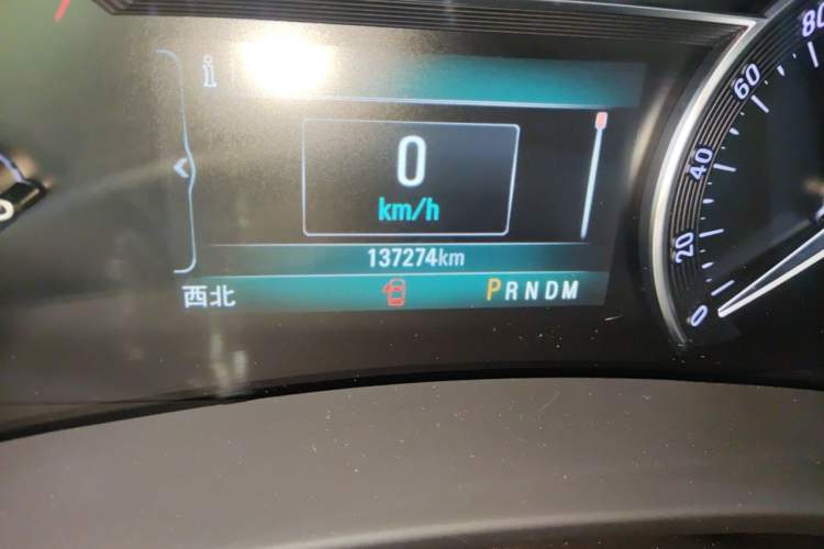 Used Buick GL8 2018 ES 28T Premium Model China VI Standard Odometer Close Up