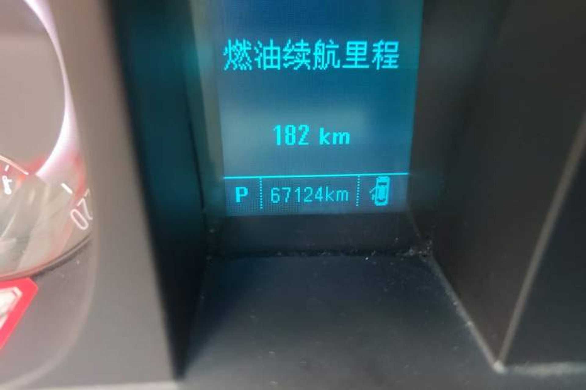 Used Buick GL8 2018 28T Luxury Model China VI Standard Odometer Close Up