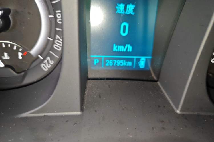 Used Buick GL8 2018 28T Prestige Version China VI Standard Odometer Close Up