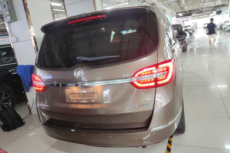 Used Buick GL8 2018 28T Comfort Model China VI Standard Rear