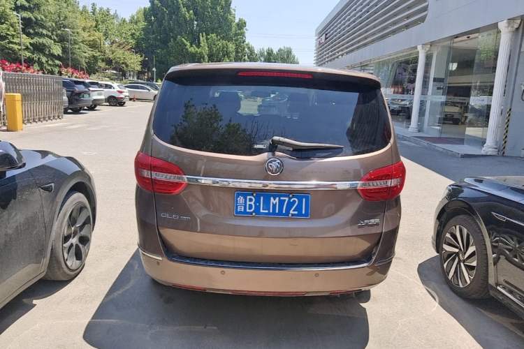 Used Buick GL8 2018 28T Luxury Model China VI Standard Rear