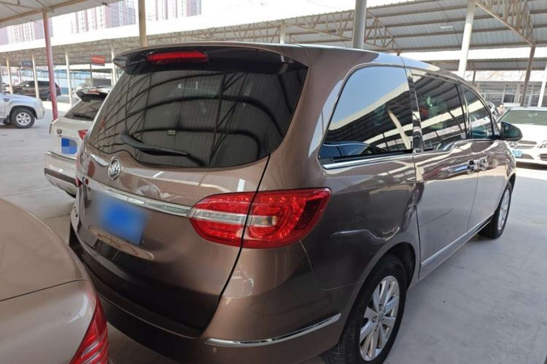 Used Buick GL8 2018 28T Luxury Model China VI Standard Rear Right 45 Deg
