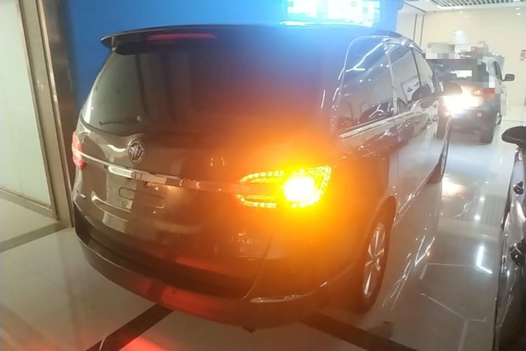 Used Buick GL8 2018 28T Luxury Model China VI Standard Rear Right 45 Deg
