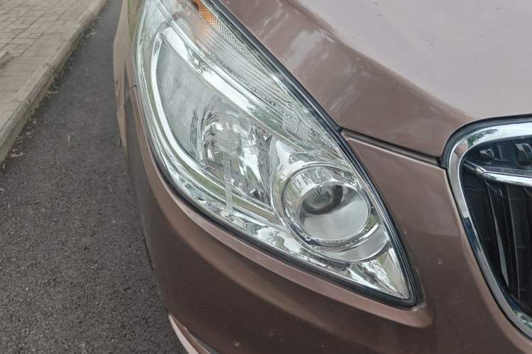Used Buick GL8 2018 28T Luxury Model China VI Standard Right Front Headlight
