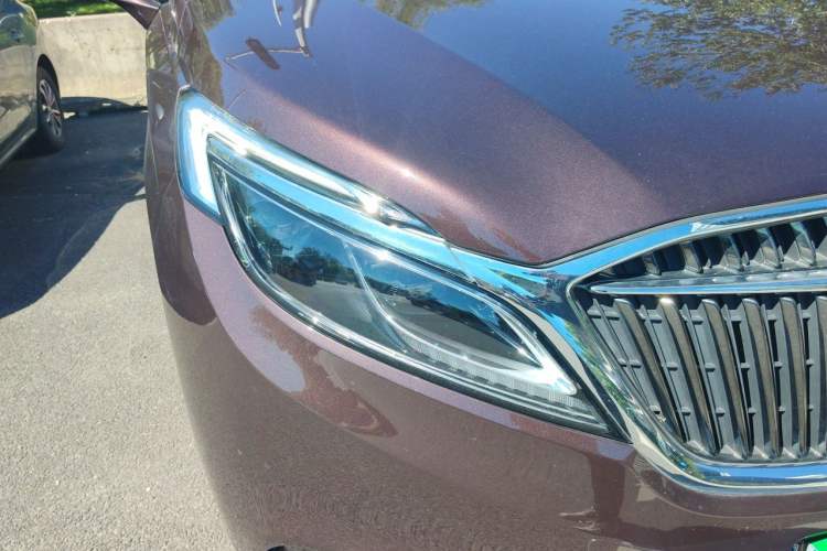 Used Buick GL8 2018 ES 28T Luxury Model China VI Standard Right Front Headlight