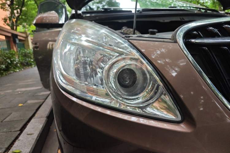 Used Buick GL8 2018 28T Comfort Model China VI Standard Right Front Headlight
