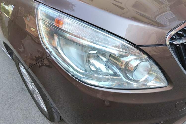 Used Buick GL8 2018 28T Luxury Model China VI Standard Right Front Headlight