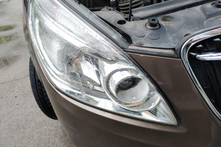 Used Buick GL8 2018 28T Luxury Model China VI Standard Right Front Headlight