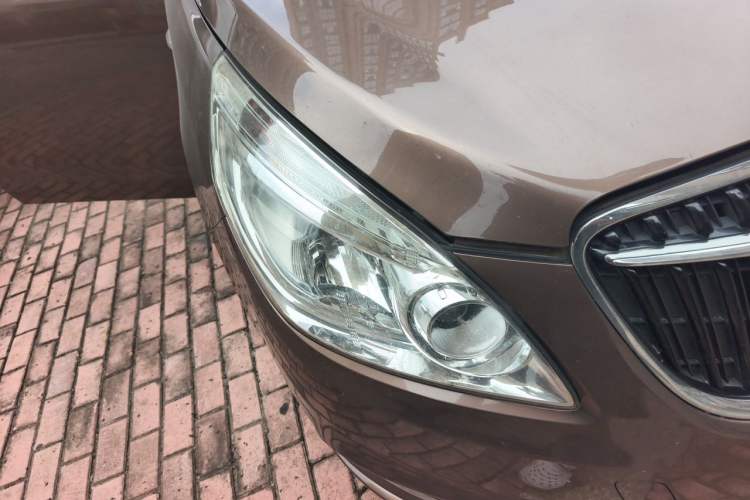 Used Buick GL8 2018 28T Comfort Model China VI Standard Right Front Headlight